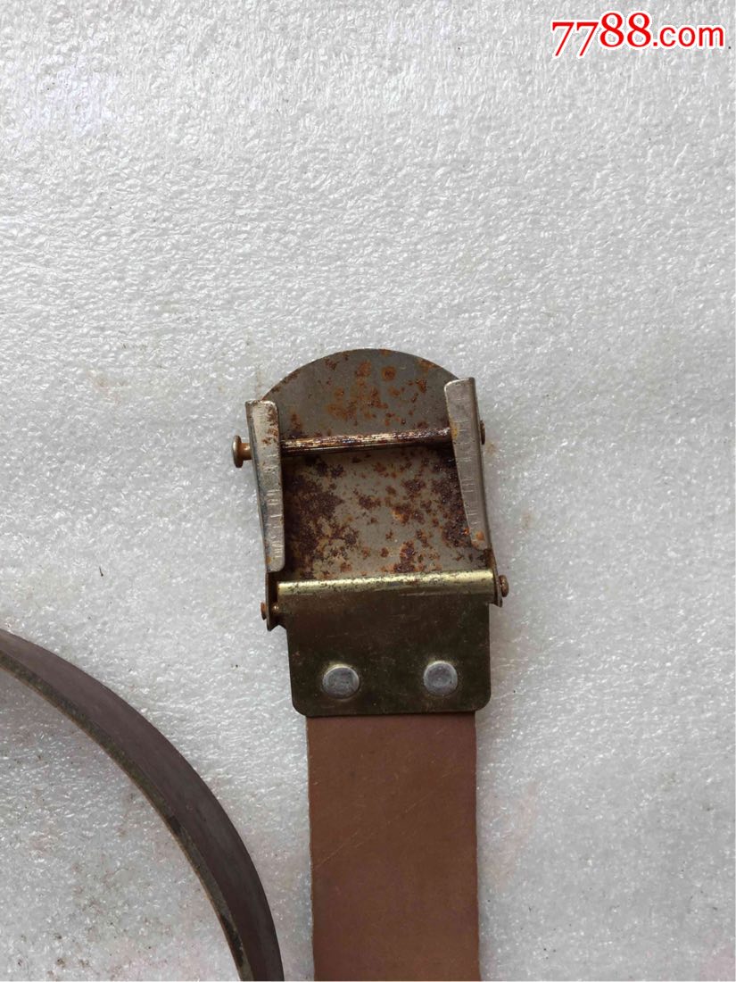 怀旧滚珠老皮带