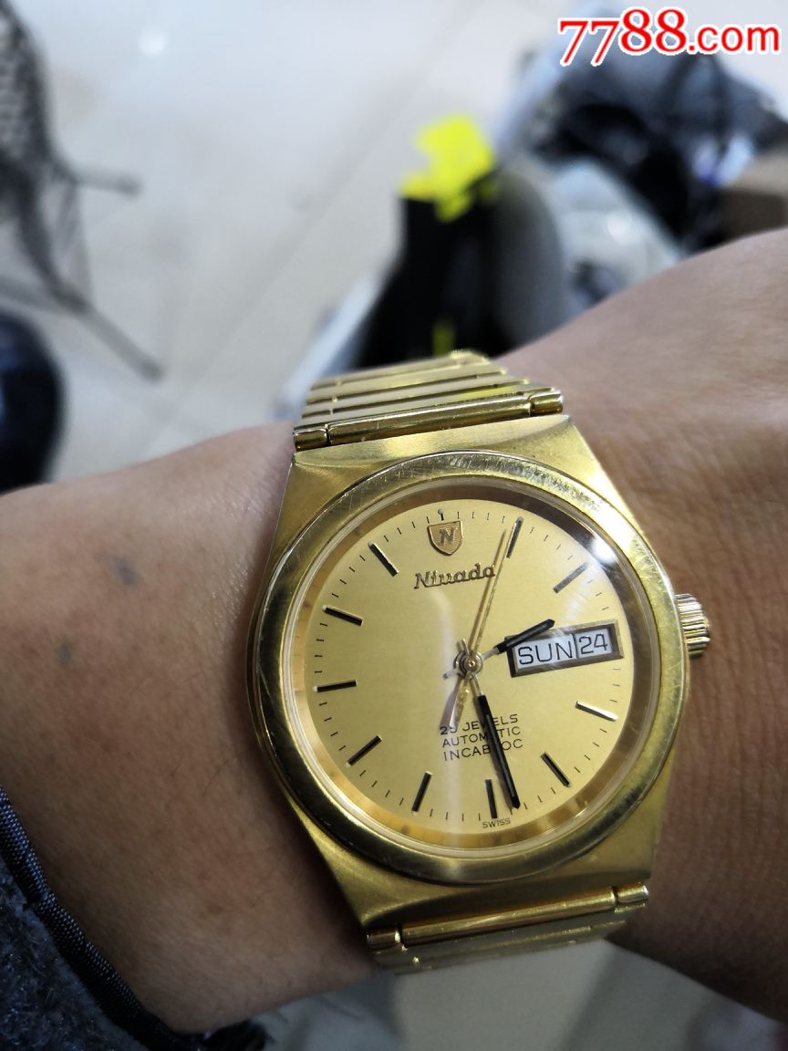 好品镀金星座款尼维达自动男表
