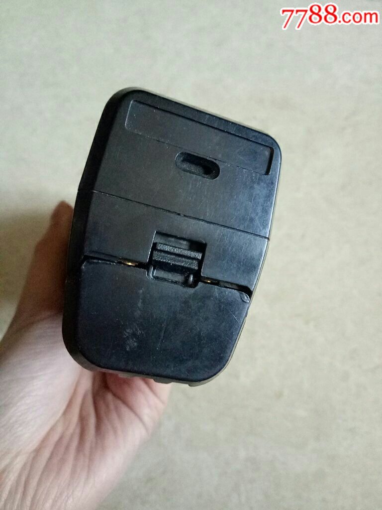 摩托罗拉8*00×2大哥大