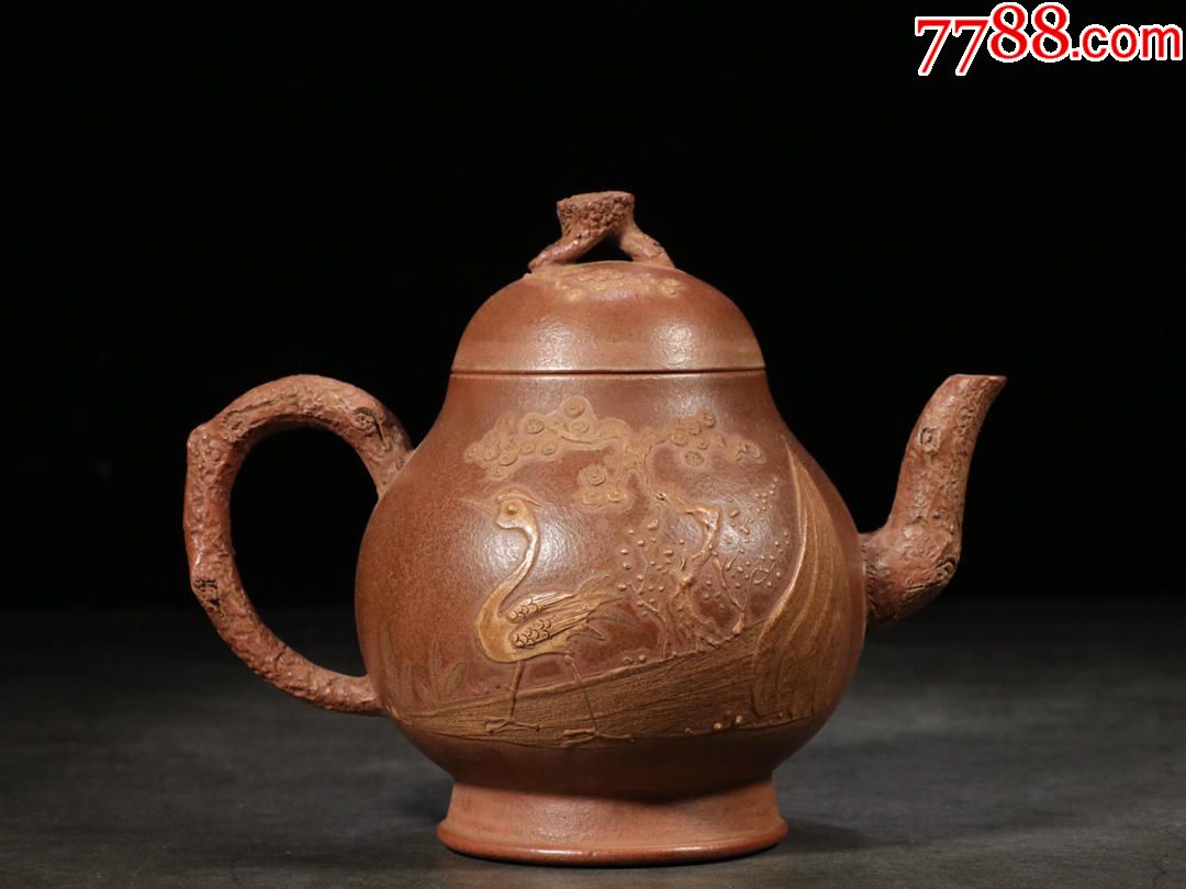 民国."万宝"款手工制松树鹤纹老紫砂壶