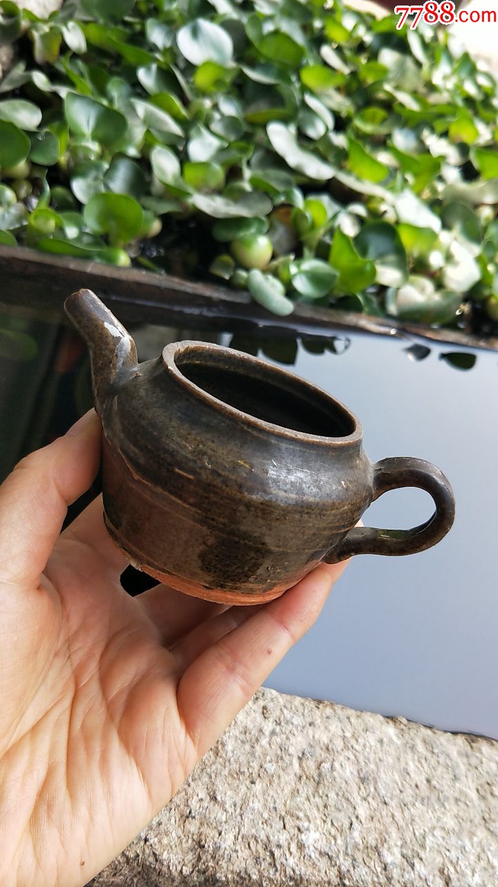清代酱釉茶壶