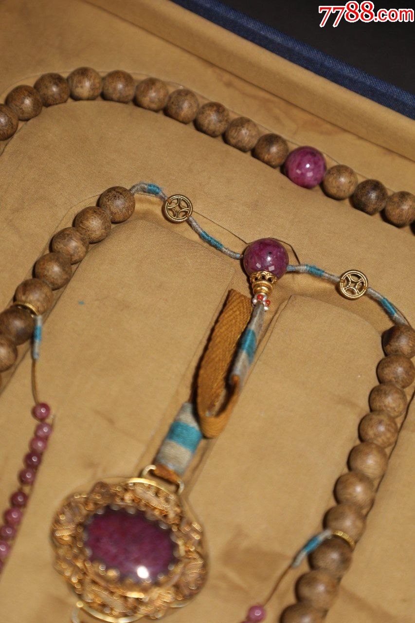 清代:【名贵老沉香108颗朝珠】