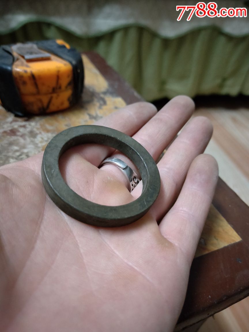 老铜袈裟环