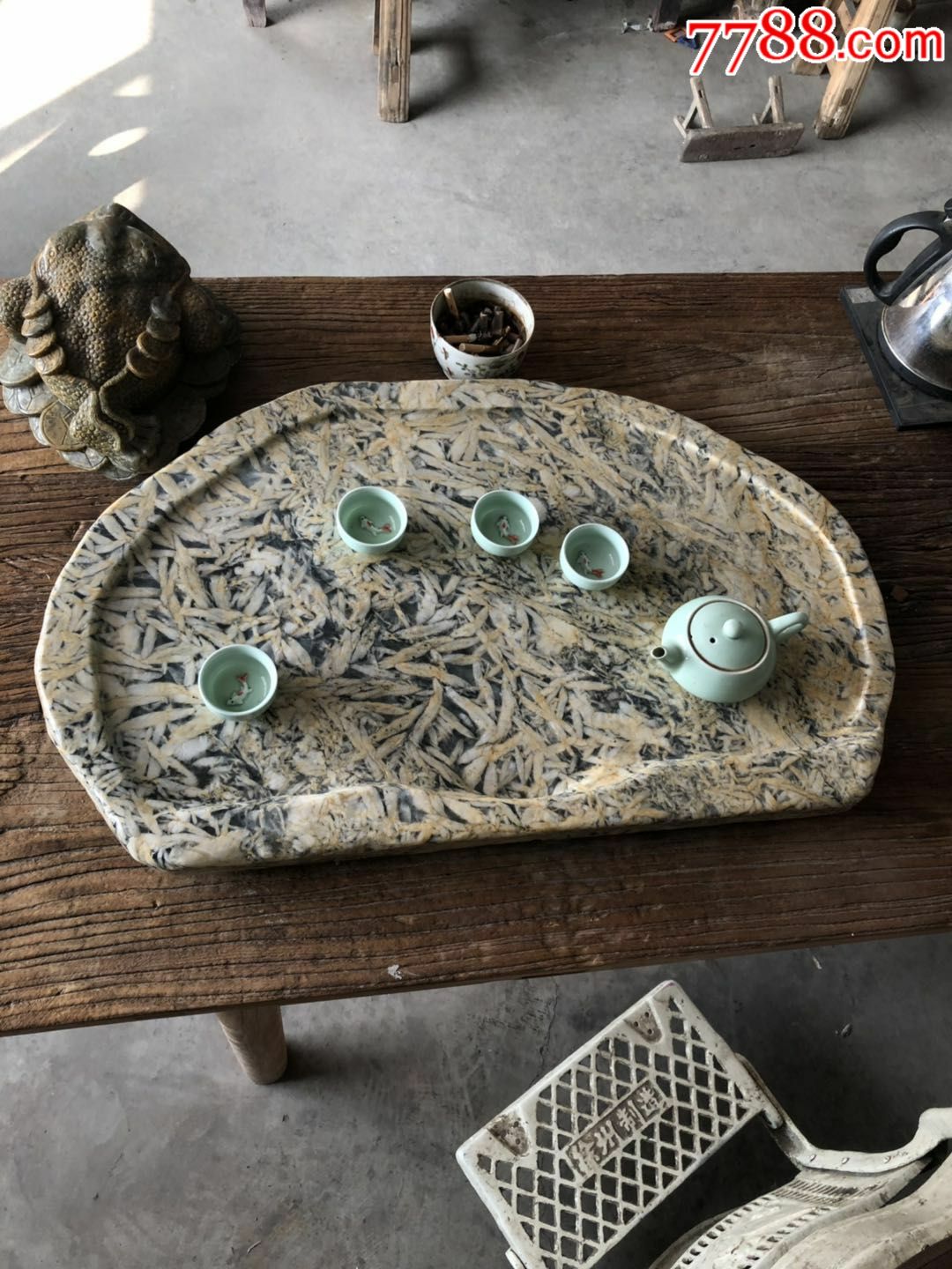 黄金竹叶石茶盘造型美观天然石质茶室摆放佳品