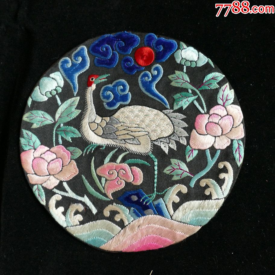 干净品好的清代老绣海水团鹤一组