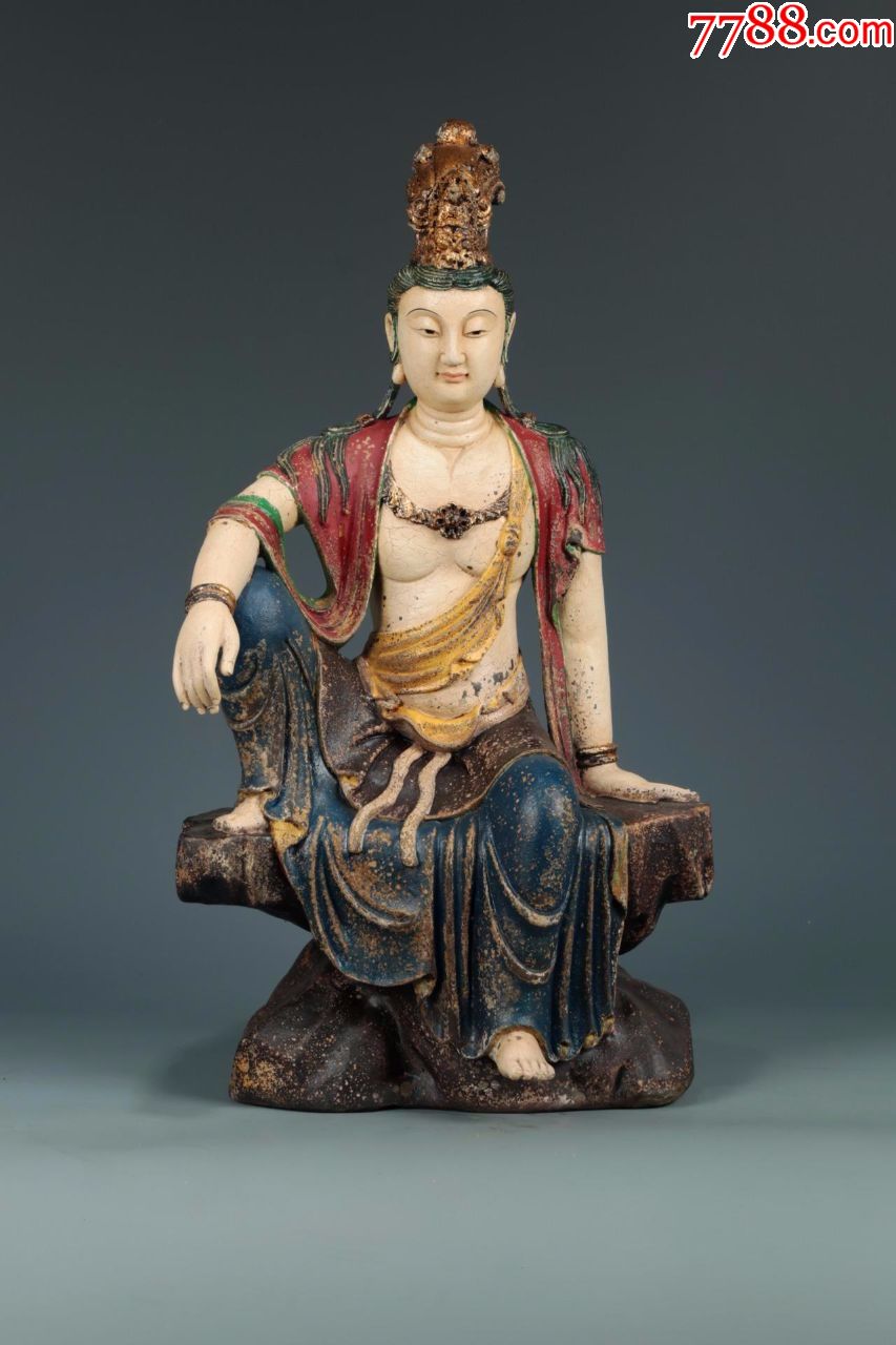 香樟木精绘水月观音坐像