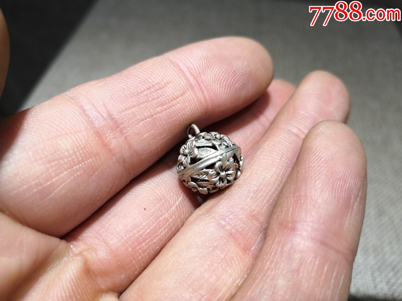 怀旧老纽扣收藏清代银纽扣2个带工合售原品保真