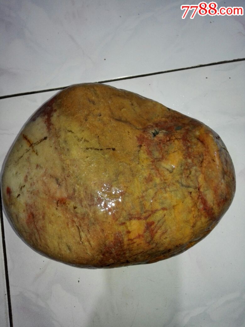 天山奇石石英岩玉鸡血红