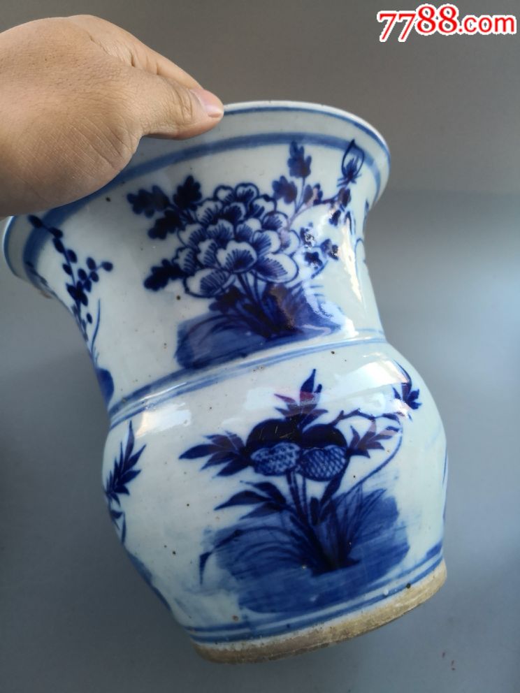 光绪青花四季花卉大渣斗