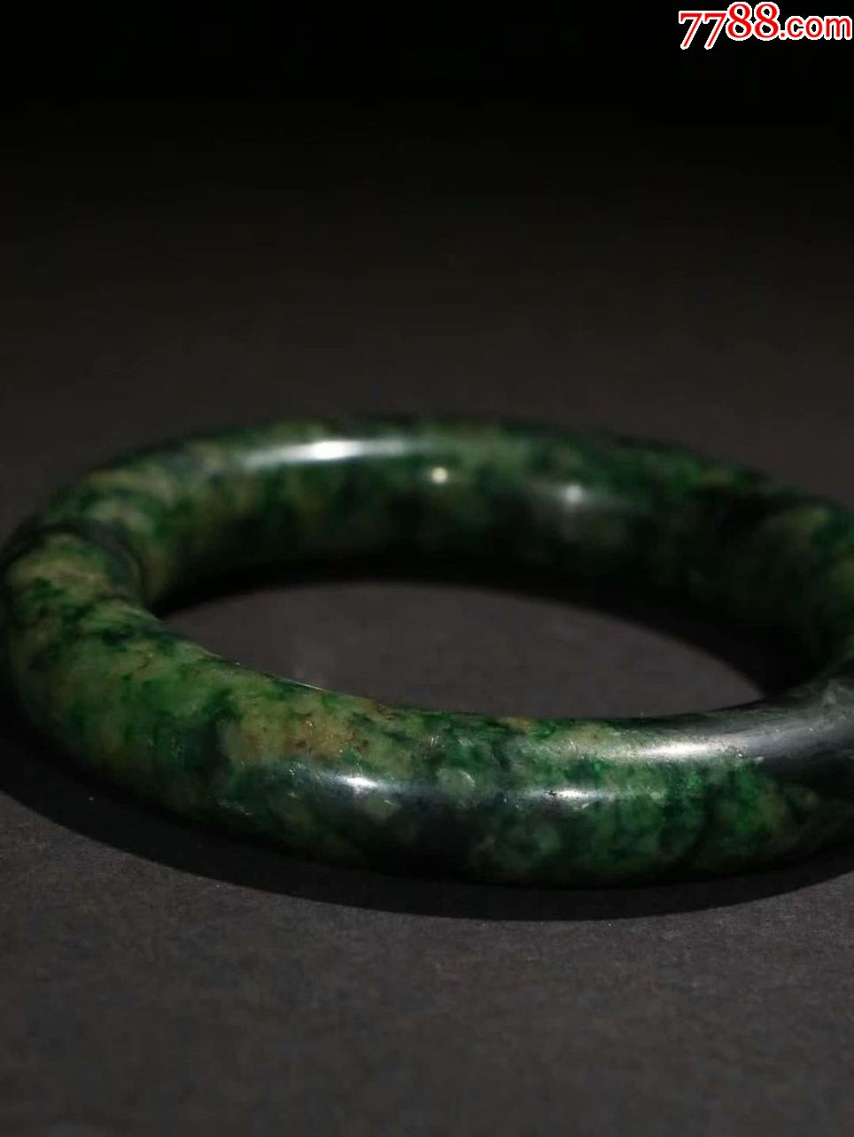 【清代老翡翠干青满绿圆条手镯】
