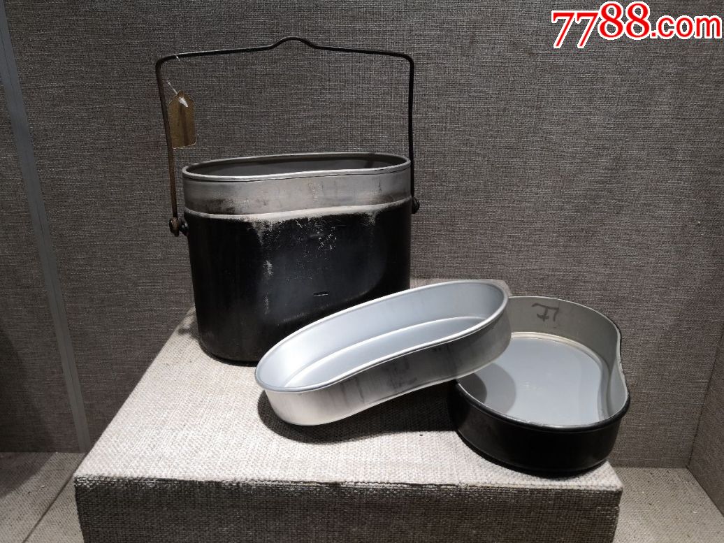 二战收藏抗战时期日军使用的饭盒一套原品适用爱国教育展出
