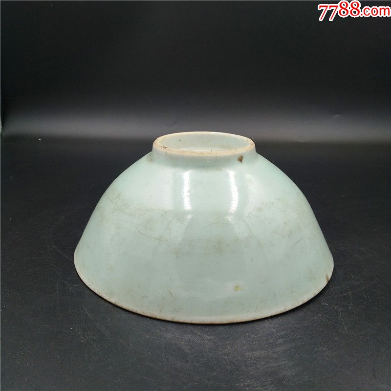 口径168清末民国肥厚釉水豆青釉薄胎碗包老影青瓷天青釉茶碗摆件