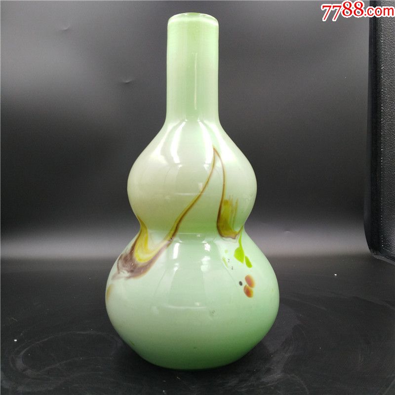 红60年代父母结婚时堆花工艺玻璃花瓶两个同出包老琉璃￥889品99完