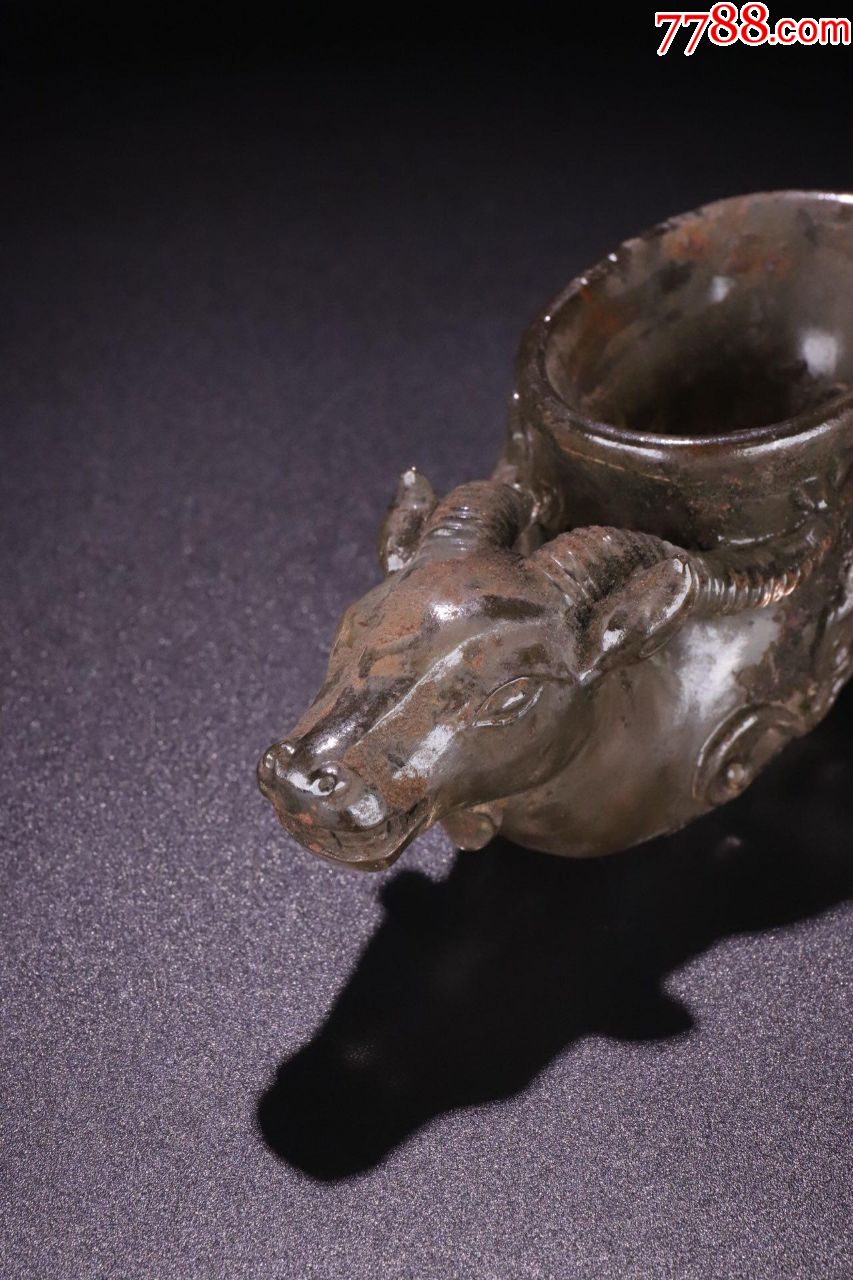 旧藏:【老琉璃「羊首爵杯」】规格:高5cm长11.5cm宽4.4cm重2