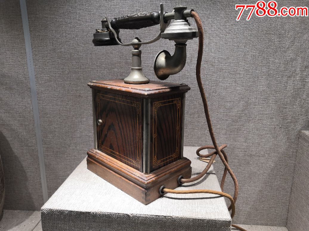 二战时期日军1943年使用的手摇电话机原品适用爱国教育展出