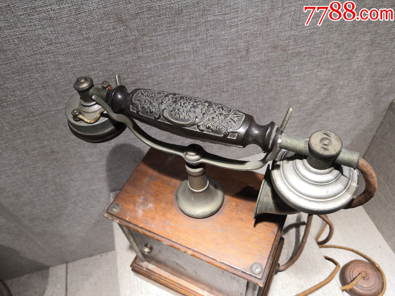 二战时期日军1943年使用的手摇电话机原品适用爱国教育展出