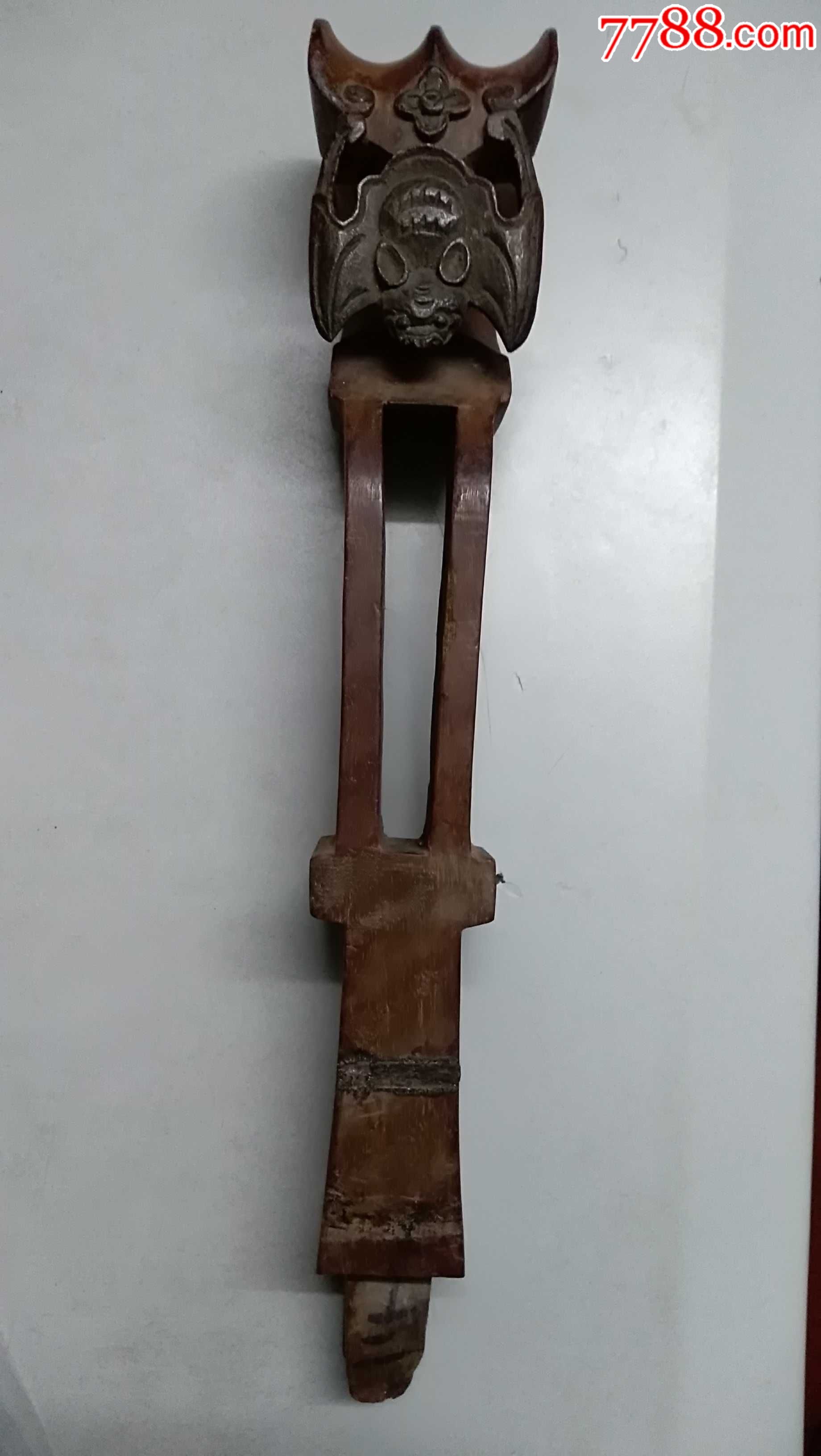 琴的蝙蝠纹木头琴头