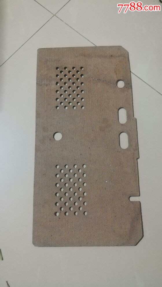 红灯收音机后背板