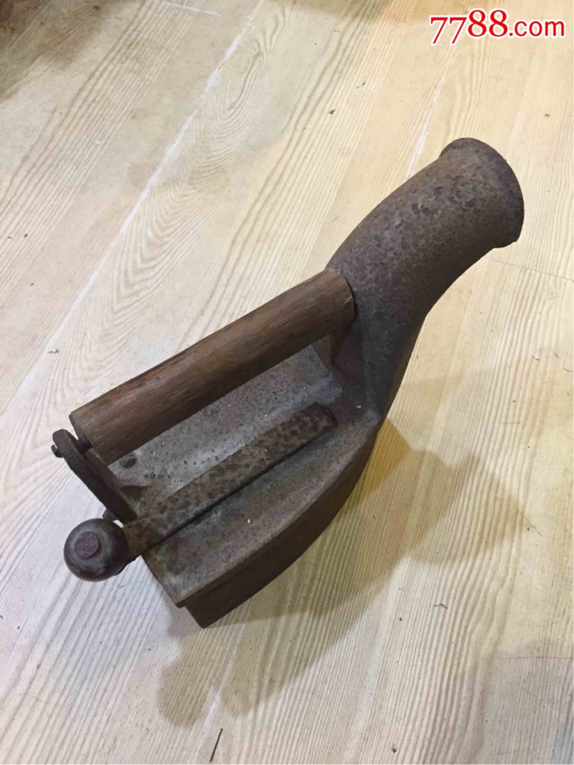 民国烟囱式熨斗