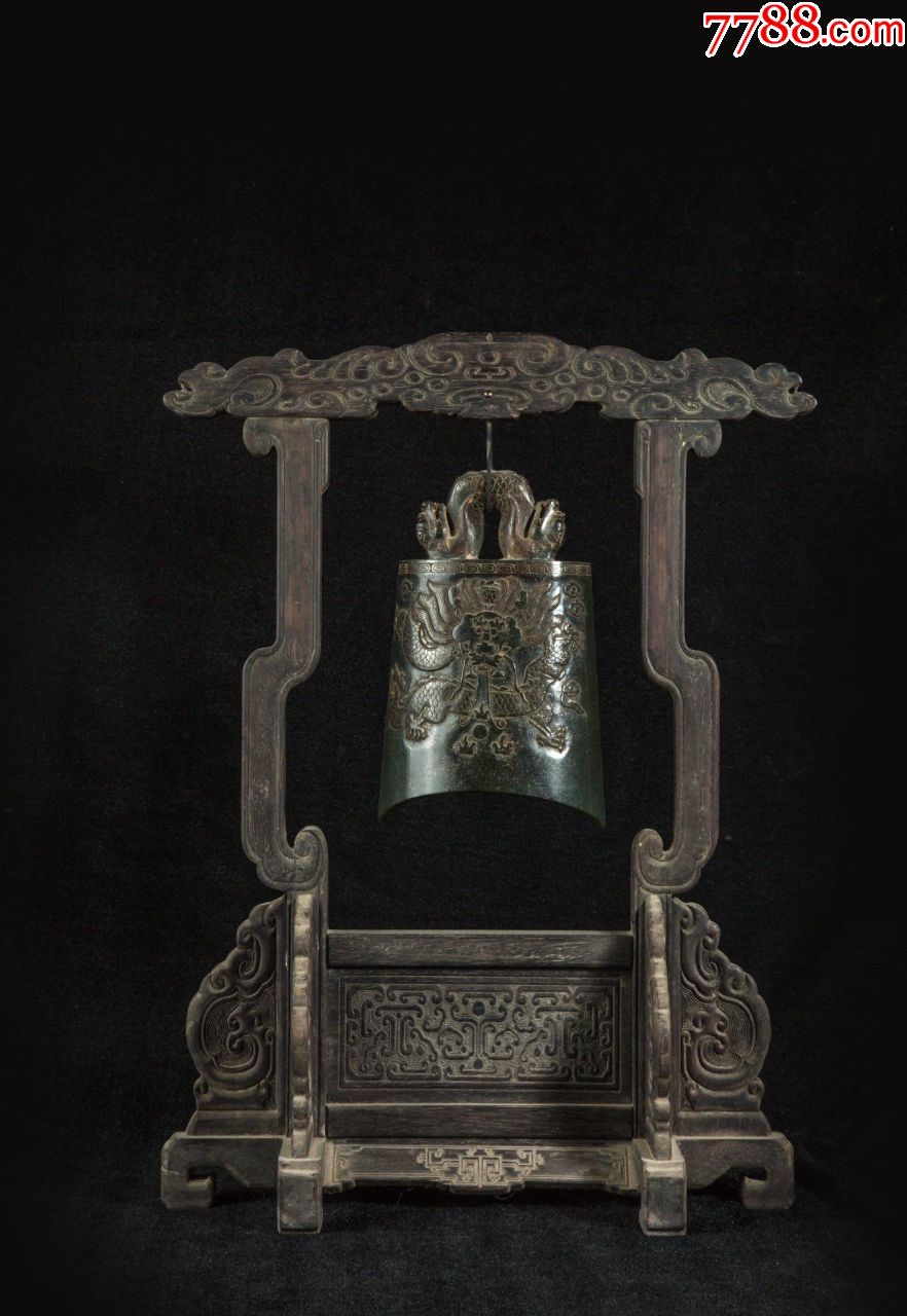 老红木龙戏水碧玉编钟