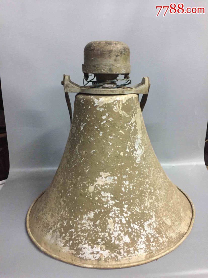 滚动鼠标滚轴,图片即可轻松放大,缩小更多"喇叭/扩音器