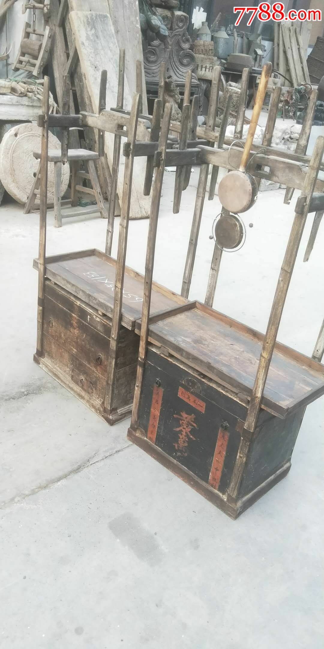 清代卖货郎游乡用过的挑担