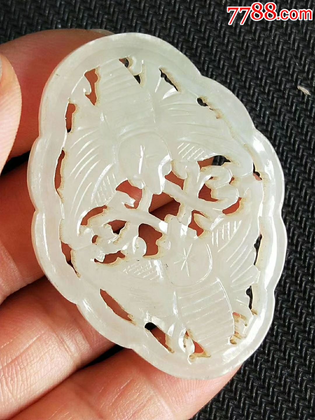 和田白玉福在眼前玉佩.