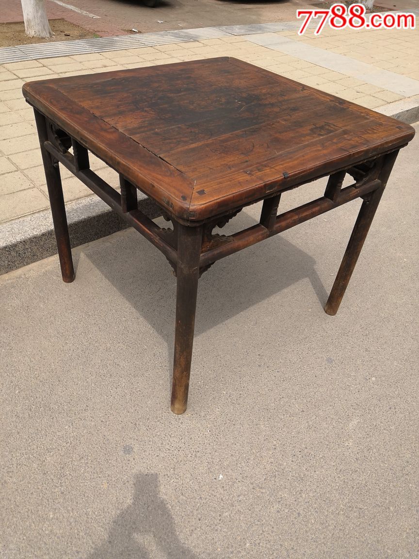 明未清初老榆木圆包圆八仙桌一张