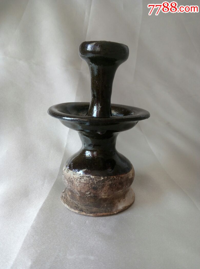 清代黑釉高脚油灯