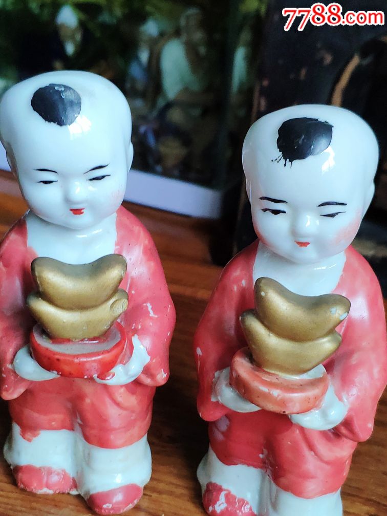 童子献宝一对