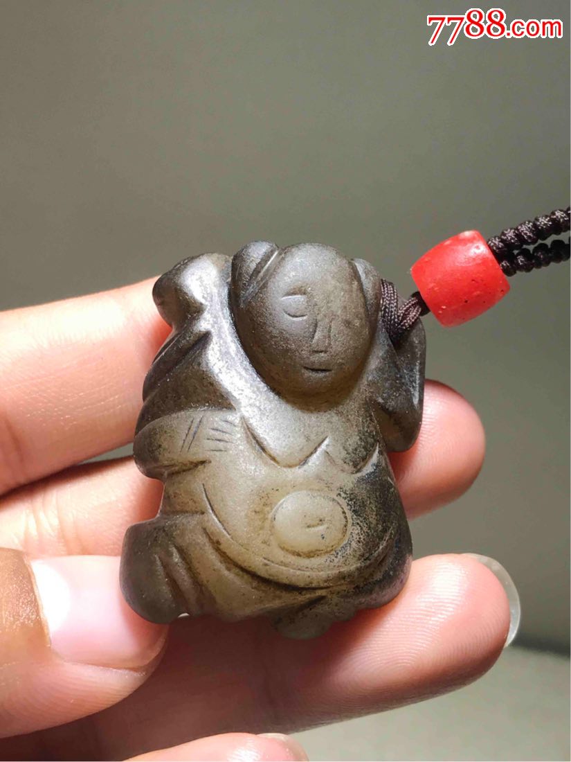 包浆厚实的老和田玉挂坠