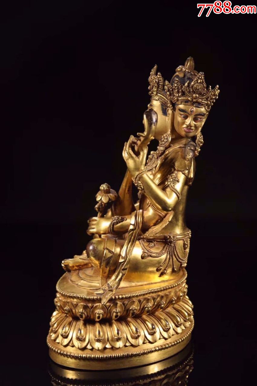 十七世纪藏传铜鎏金三面四臂"妙音天女"造像