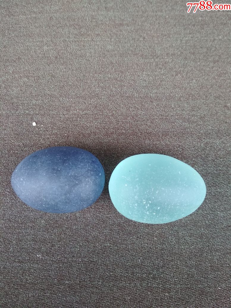 两个老琉璃鸡蛋