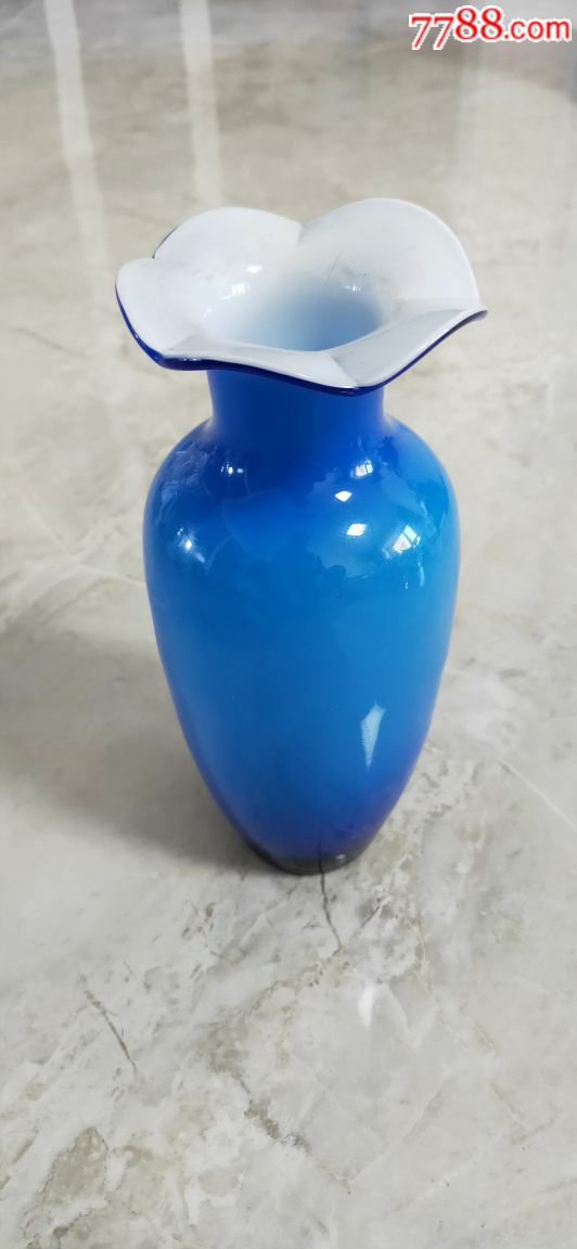 琉璃宝石蓝花瓶