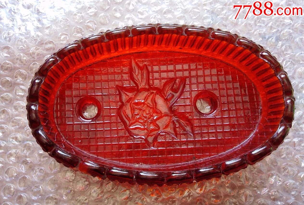 老的红玻璃器皿灯座玫瑰花图案少见