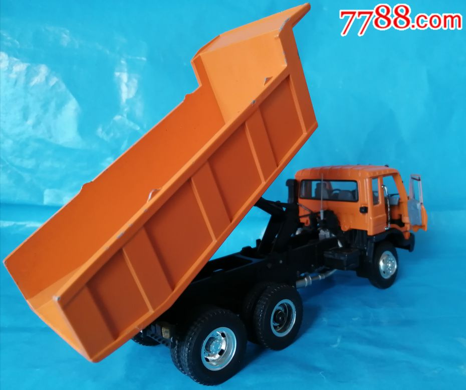 笫二汽车制造厂东风大力神《重型自卸汽车,精品型少见车模,今日可遇.