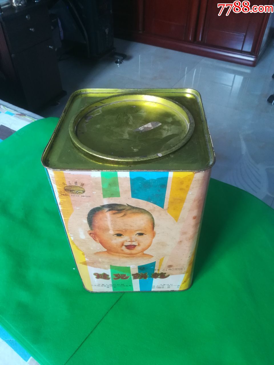 健儿饼干大铁盒