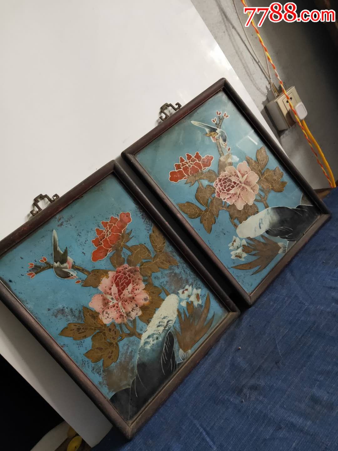 老玻璃画一对,手绘喜鹊牡丹.