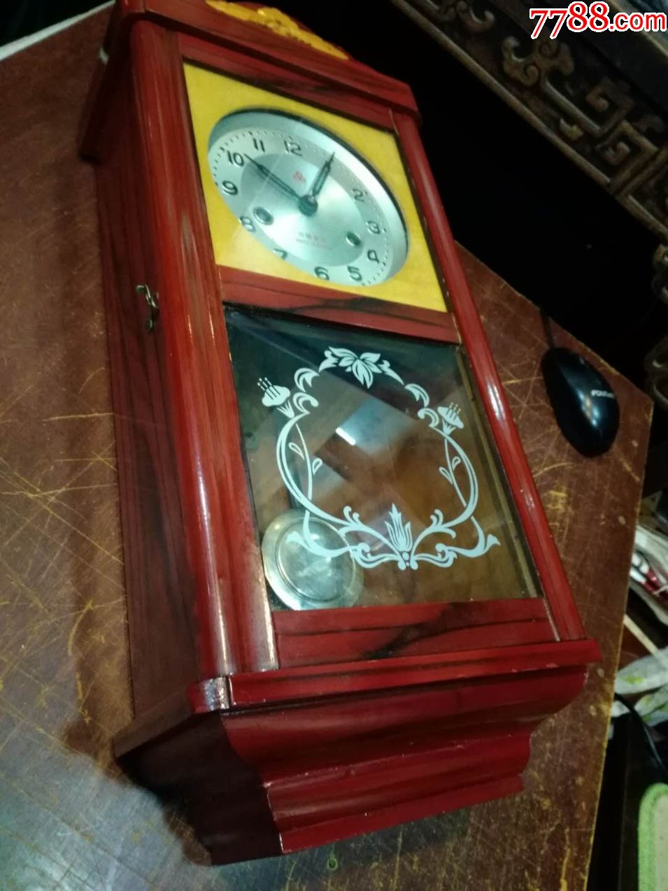 上海产三五牌挂钟.