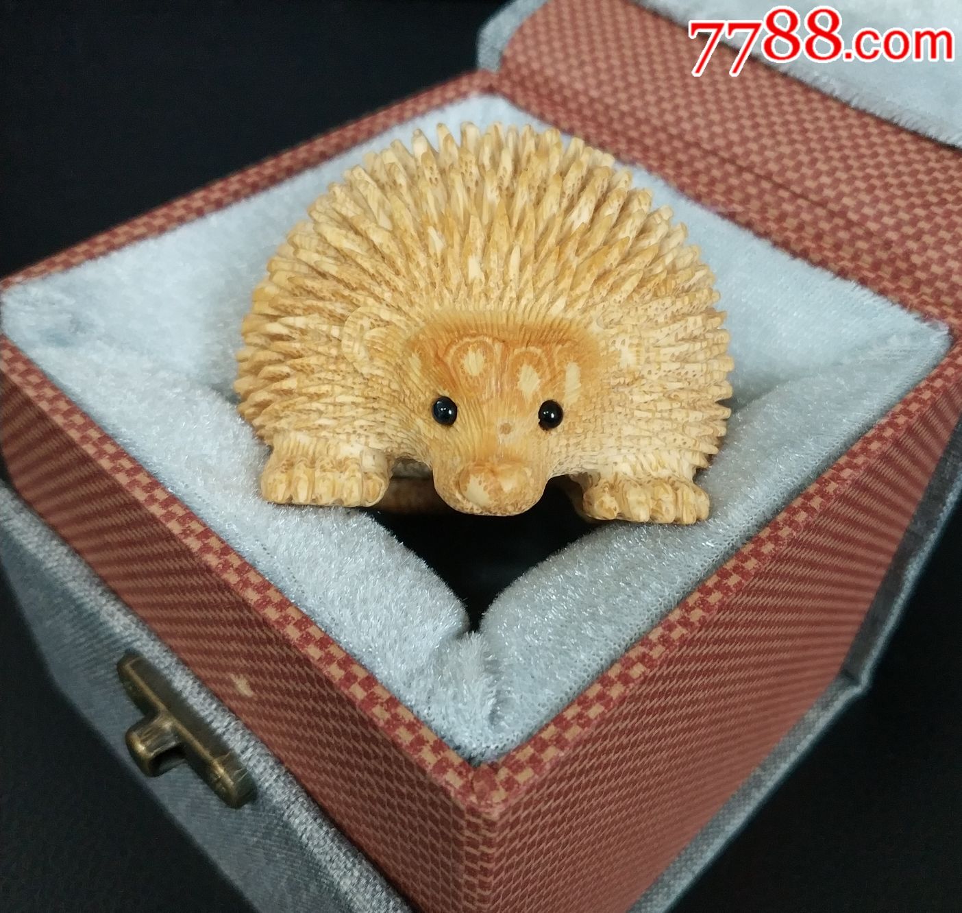 精美竹根雕:《满工精雕小刺猬》附赠精美礼盒