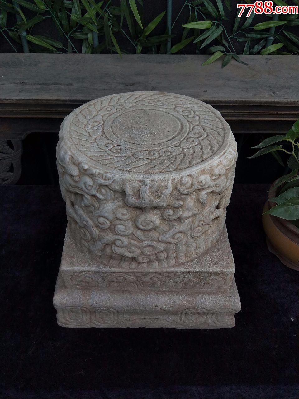 精美满工高浮雕镂空双龙戏珠汉白玉石座石墩