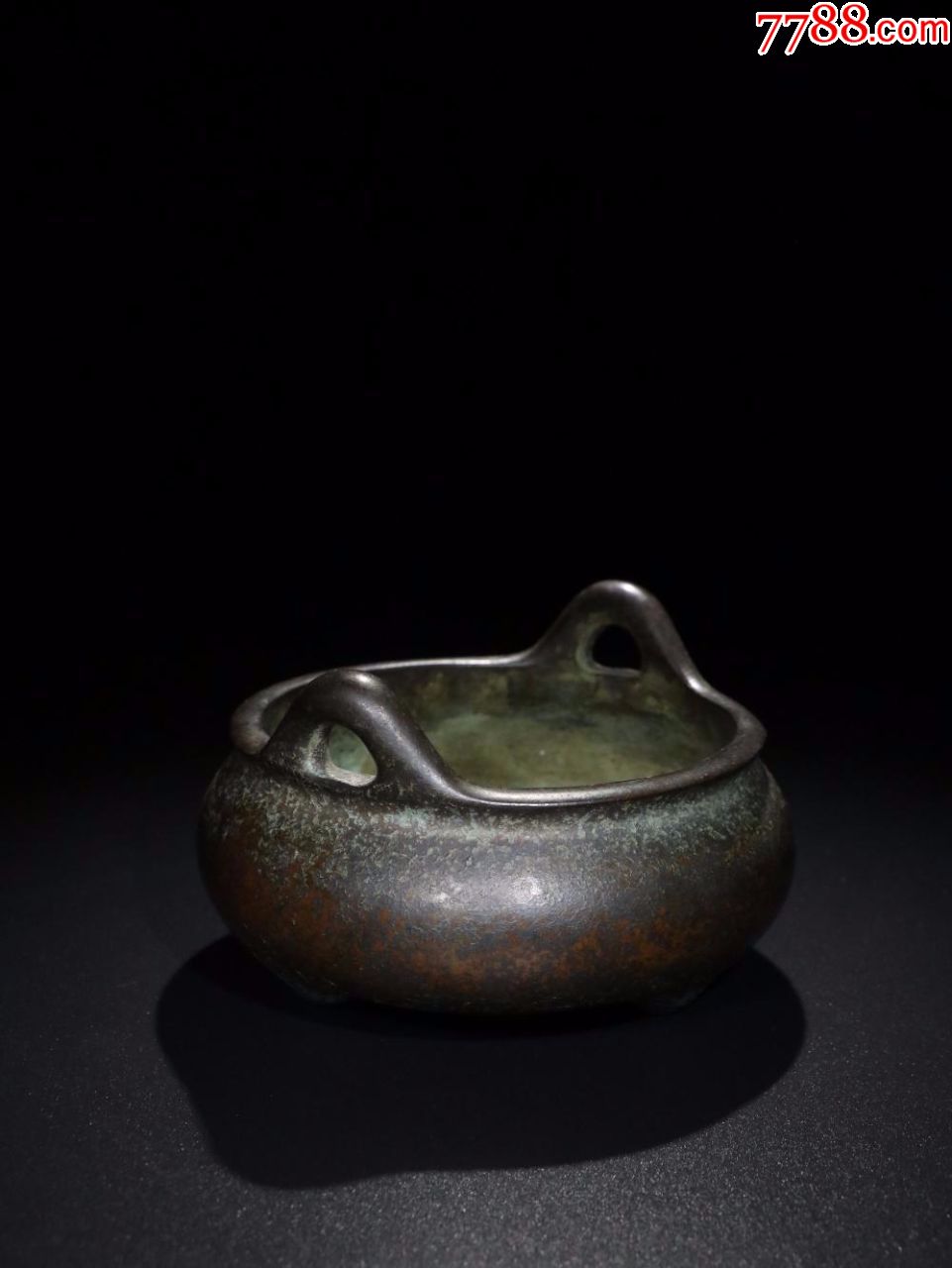 明末清初"玉堂清玩"款铜胎香炉