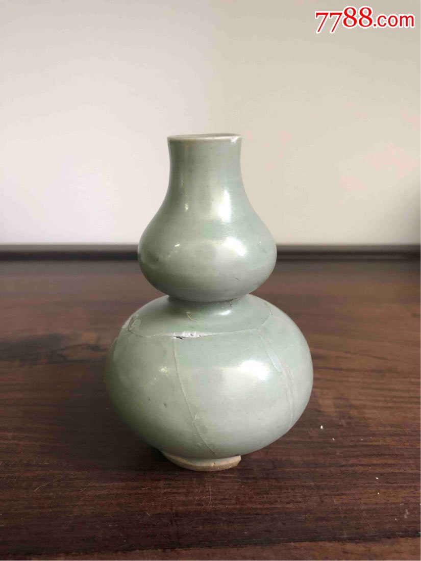 元代龙泉窑青釉葫芦瓶