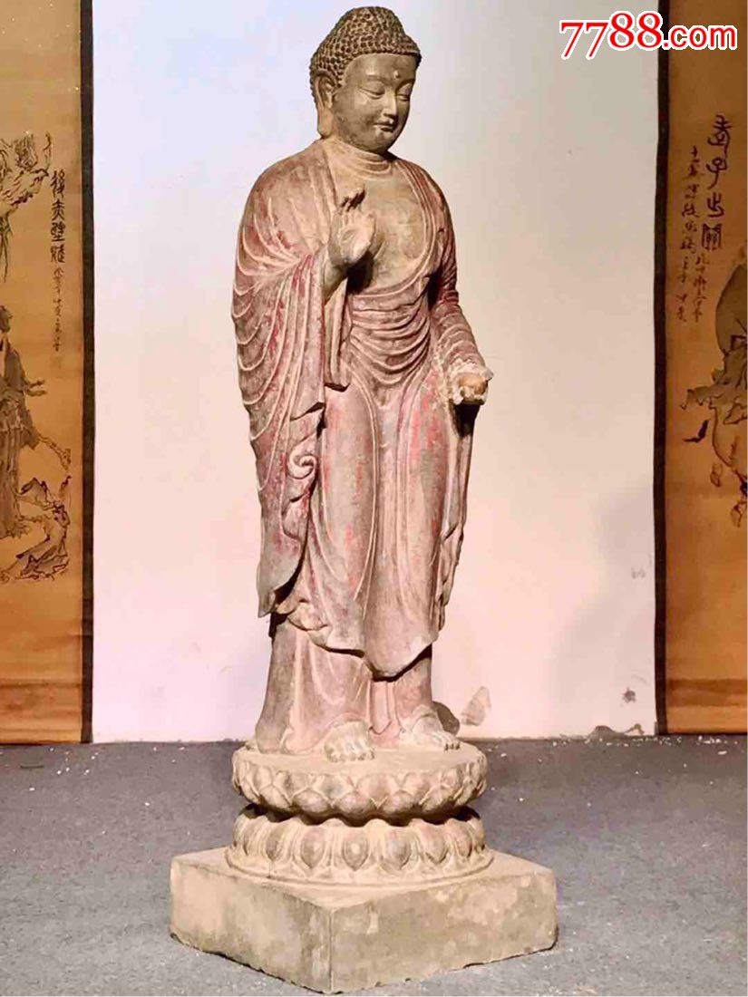 站佛青石彩绘开脸饱满圆润衣着典雅流畅脚踩上下翻四层莲花座整体为一