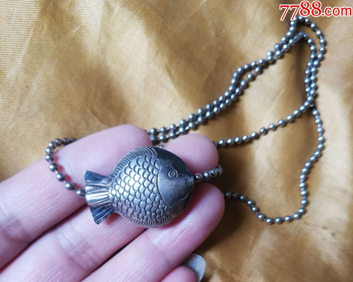 民国时期纯手工老银鱼挂件一条工艺手工精美佩戴好看又有味道年年有余