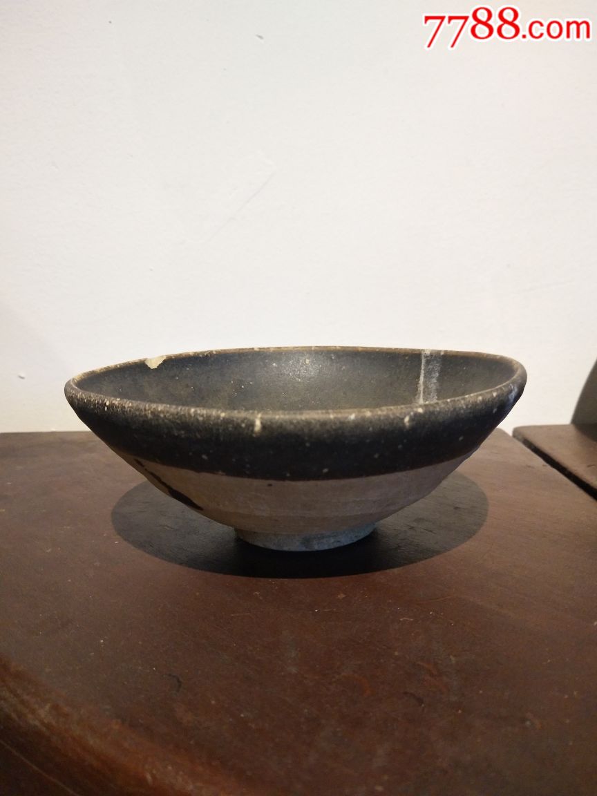 首页 零售 其他陶器 >> 陶碗(有修补)_其他陶器滚