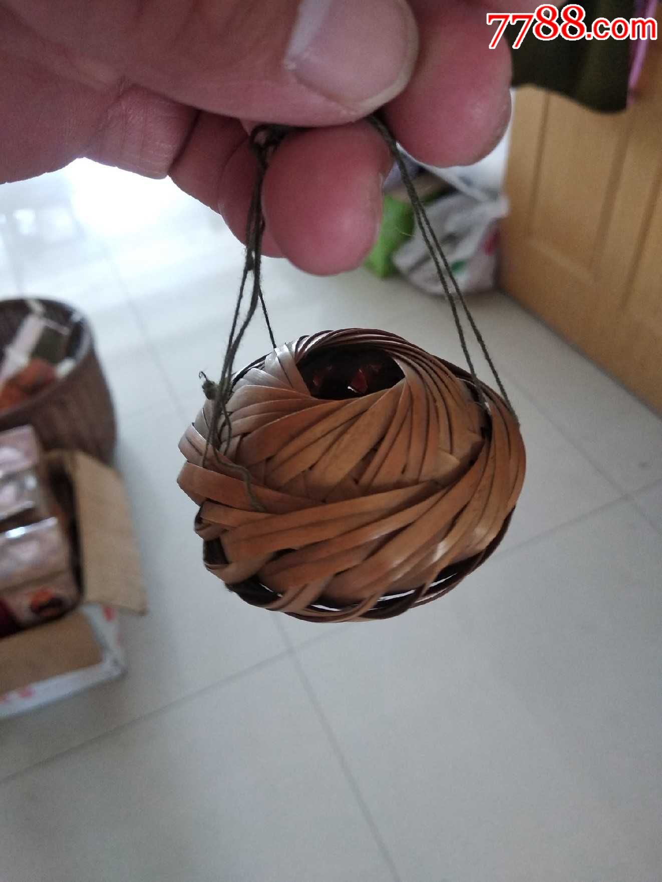 老手编蝈蝈笼子