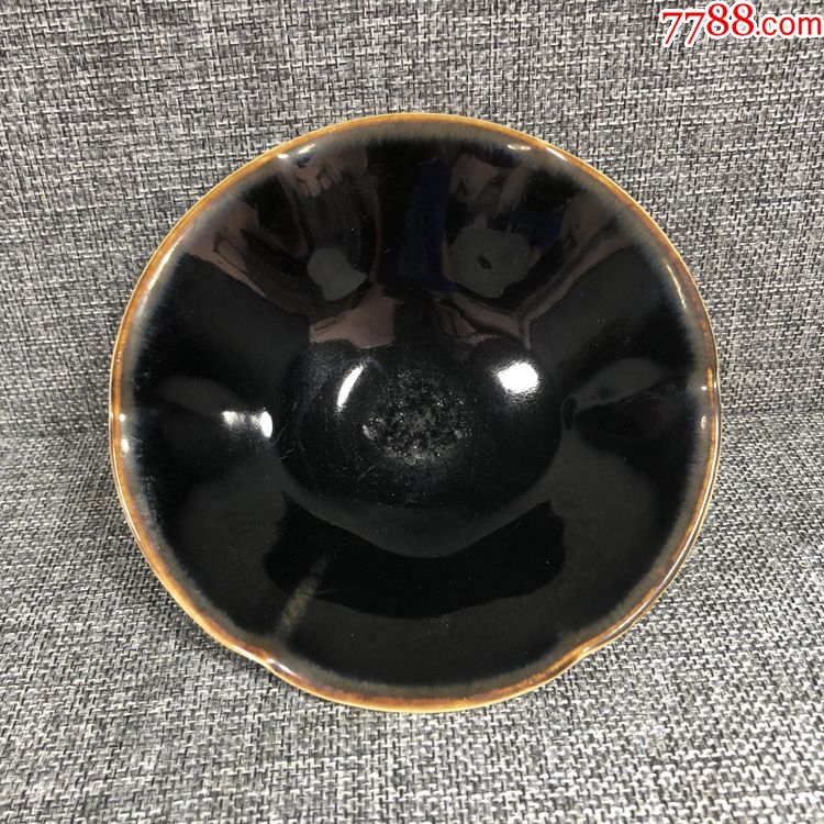 老瓷器定窑黑釉花口盘