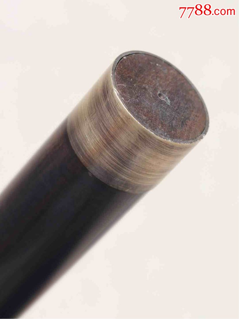 民国时期黑檀木齐眉棍,两端嵌铜箍,包浆老道风化自然.亦称少林棍