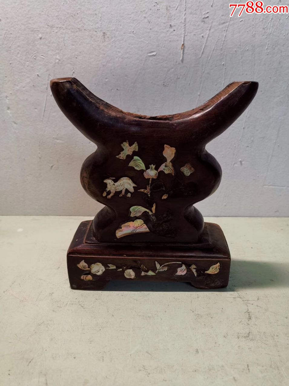 清代红木镶螺铀铜镜架